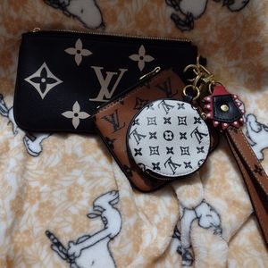 Multi wristlet dupe